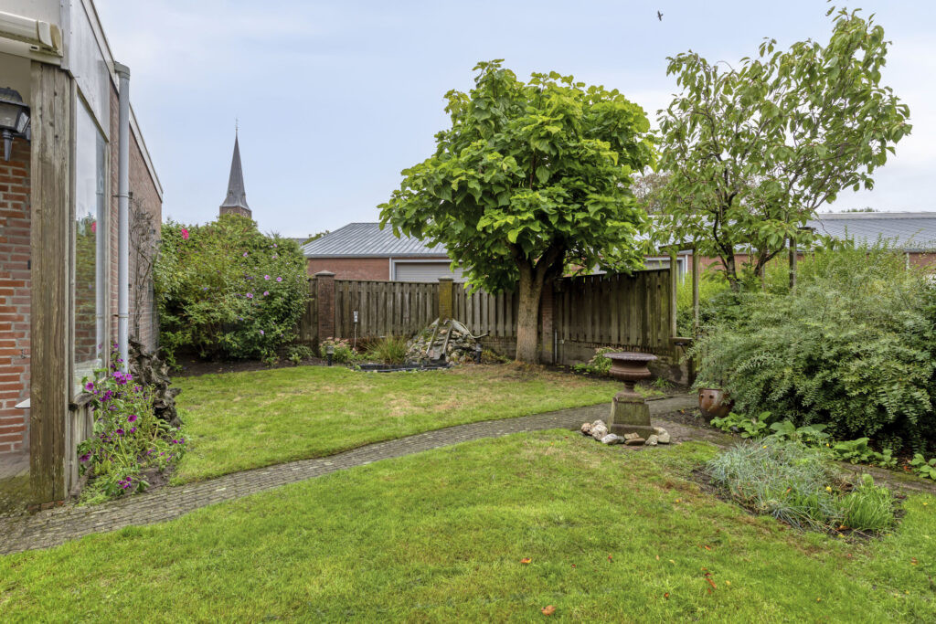 Hoekwoning te koop: Loo 93, Bergeijk