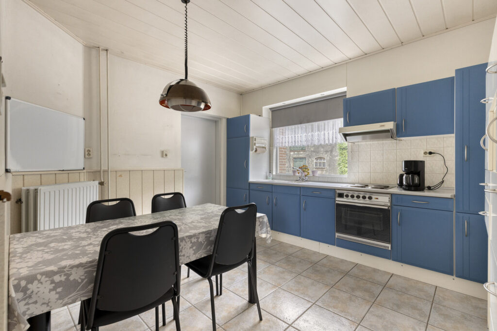 Hoekwoning te koop: Loo 93, Bergeijk
