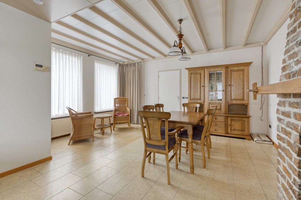 Hoekwoning te koop: Loo 93, Bergeijk