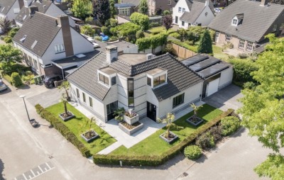 Gentiaan 2