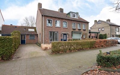 Burgemeester Uijenstraat 33