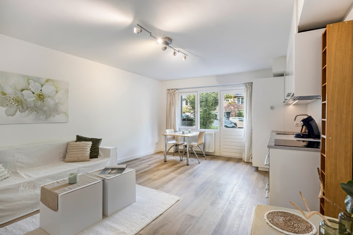 Tussenwoning te koop: Alsemlaan 18, Waalre