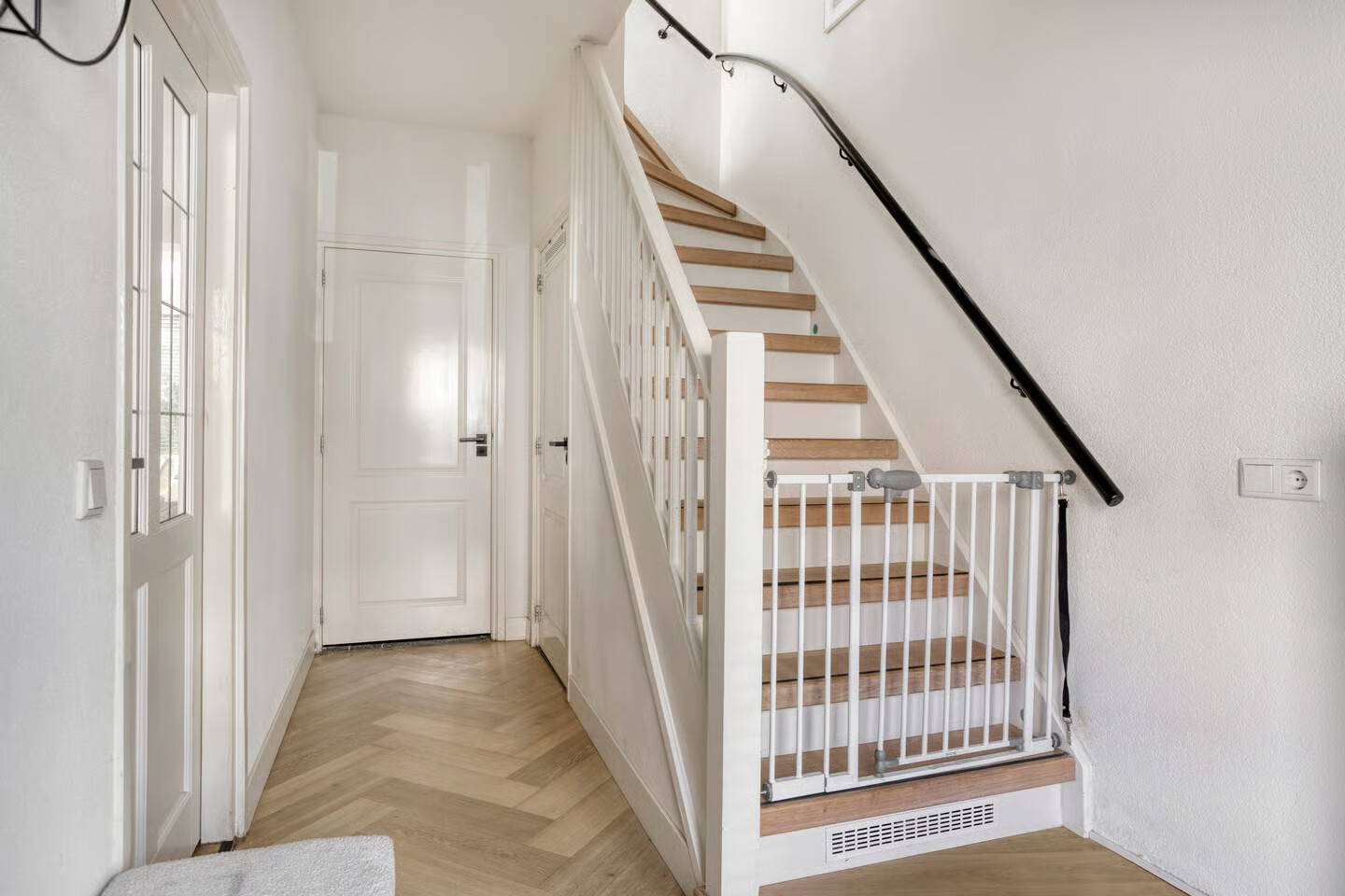 Twee-onder-één-kap te koop: Nassaustraat 5, Waalre