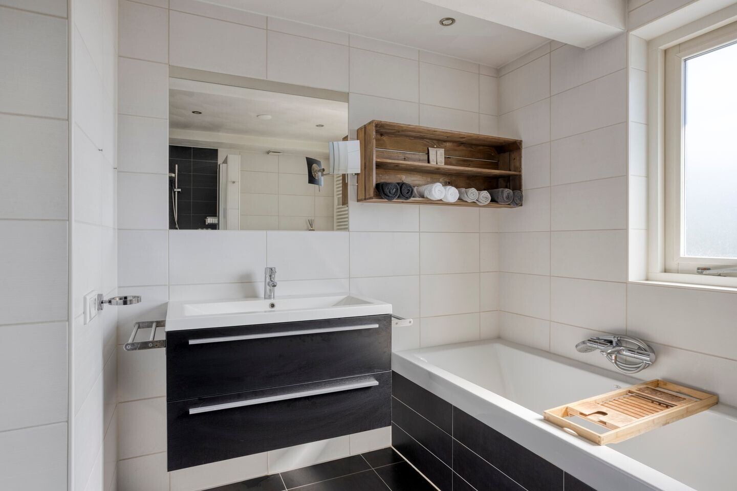 Twee-onder-één-kap te koop: Nassaustraat 5, Waalre