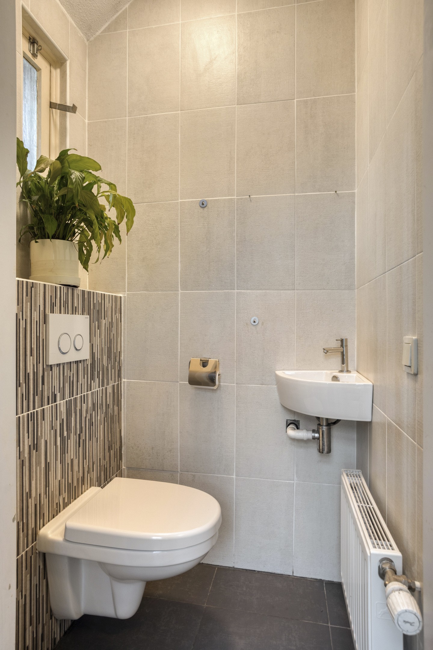 Tussenwoning te koop: Maria van Bourgondiëlaan 7, Waalre