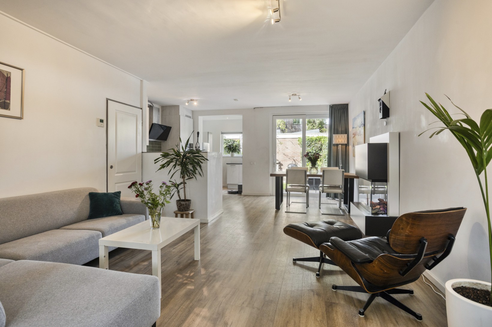 Tussenwoning te koop: Maria van Bourgondiëlaan 7, Waalre