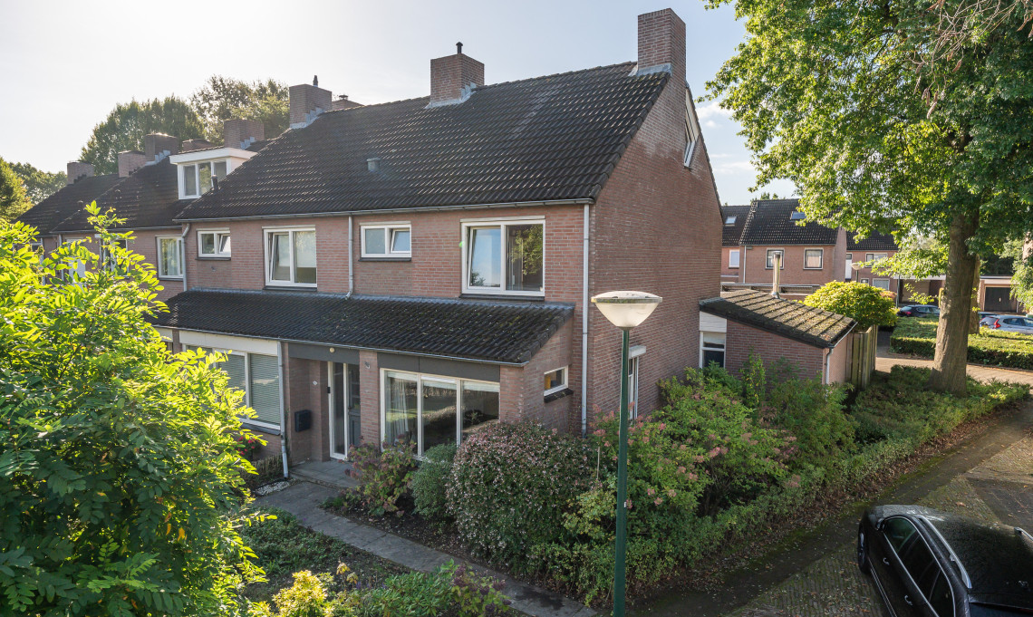 Hoekwoning te koop: de Ambachten 120, Heeze