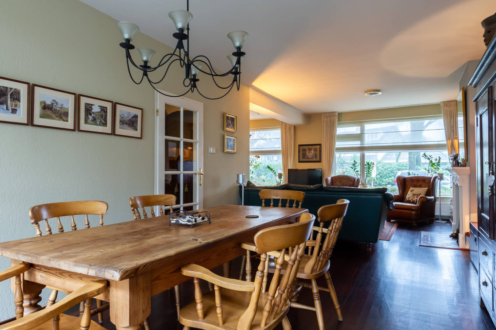 Tussenwoning te koop: Prins Willem-Alexanderplein 2, Leende