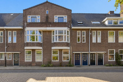 Pastoor Dijkmansstraat 38