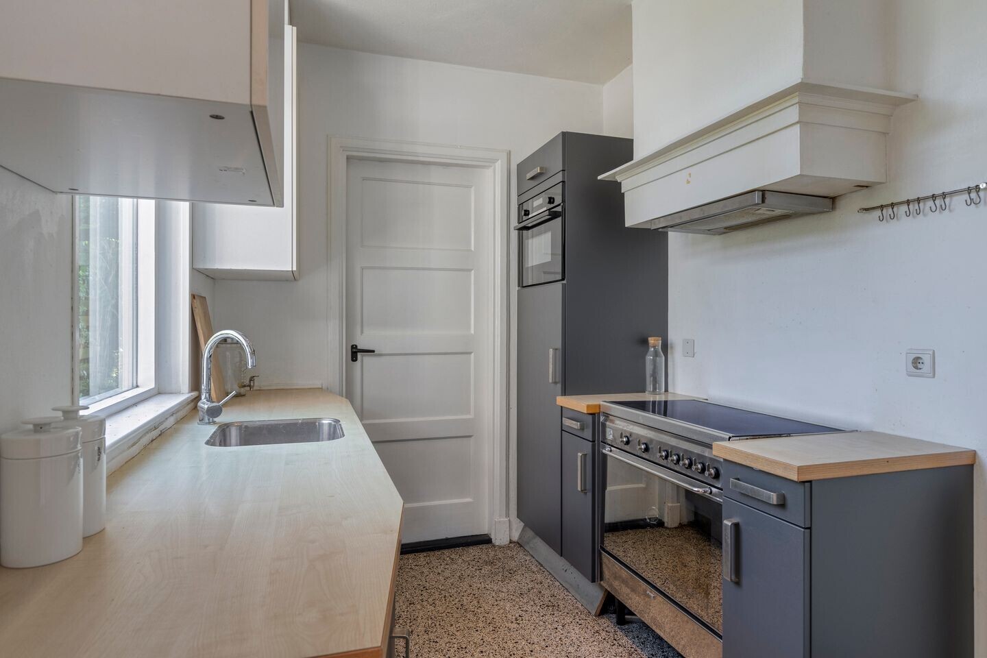 Tussenwoning te koop: Heezerweg 134, Eindhoven