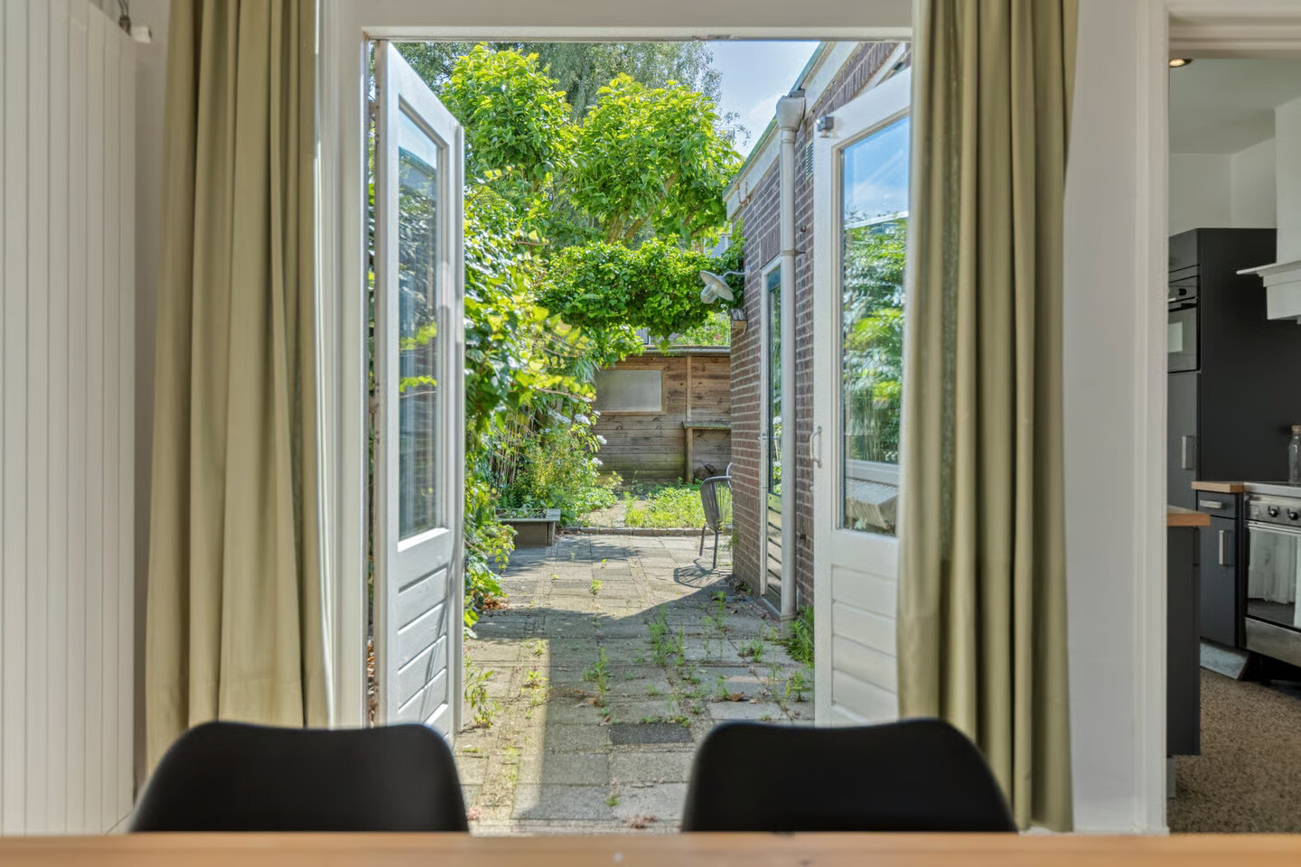 Tussenwoning te koop: Heezerweg 134, Eindhoven