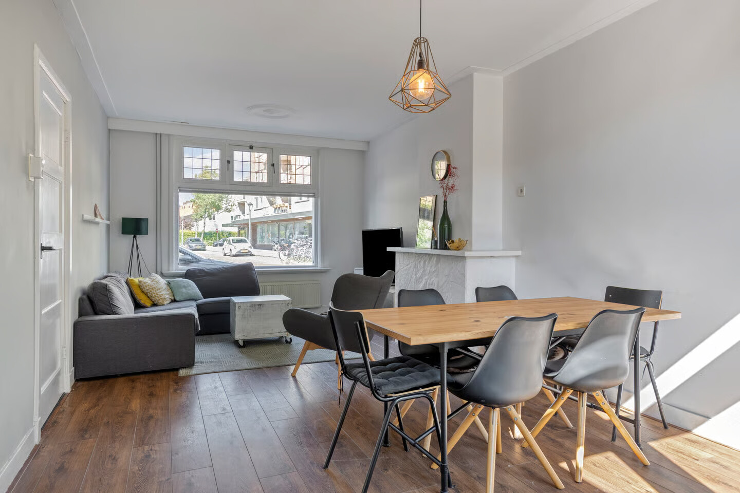 Tussenwoning te koop: Heezerweg 134, Eindhoven