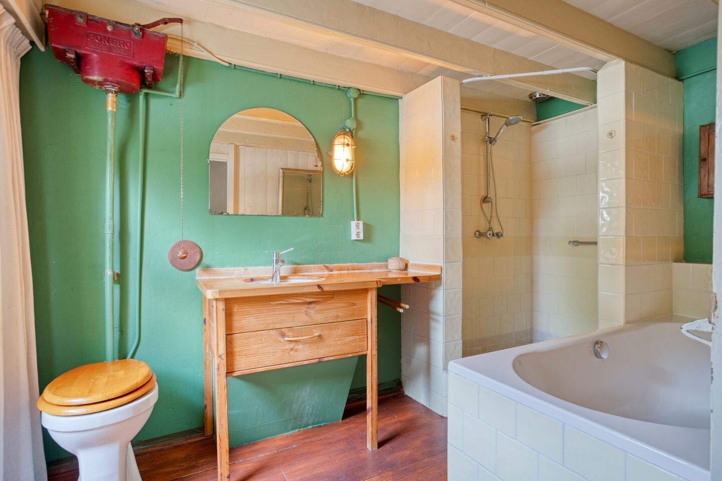 Tussenwoning te koop: Hagenkampweg Zuid 162, Eindhoven