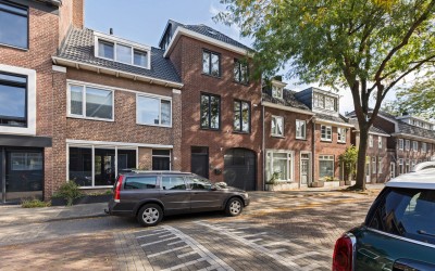 Rivierstraat 25