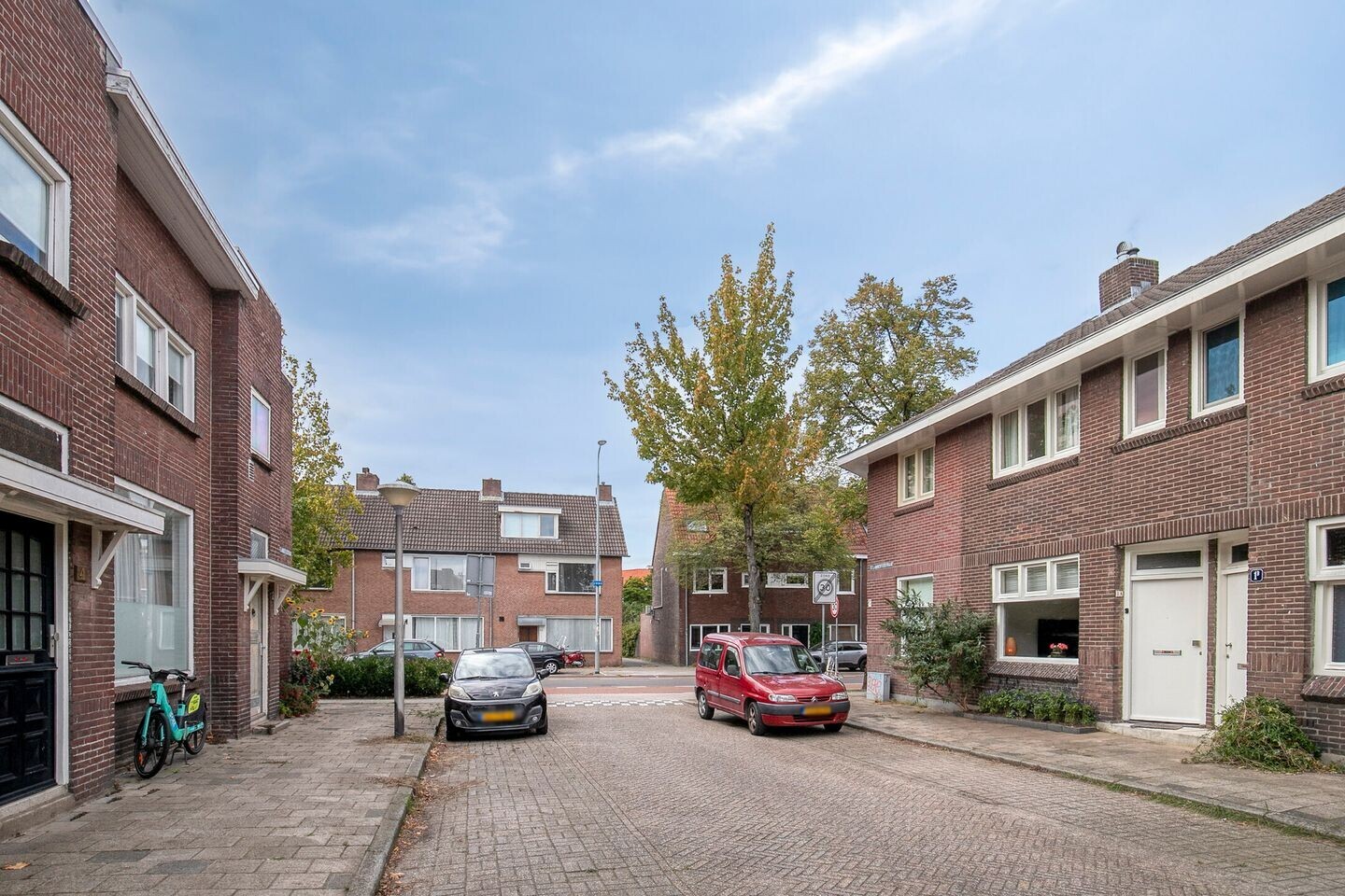 Tussenwoning te koop: St Lambertusstraat 1A, Eindhoven