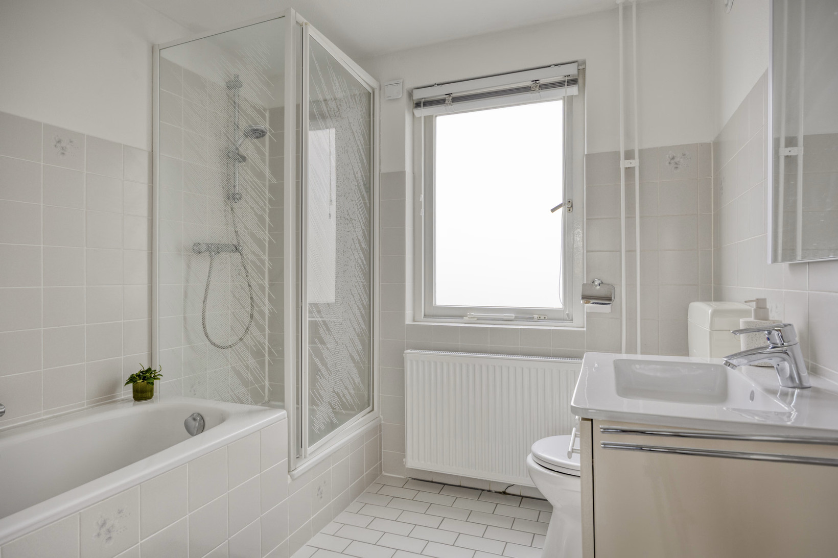 Tussenwoning te koop: Jacobus Deckersstraat 111, Eindhoven