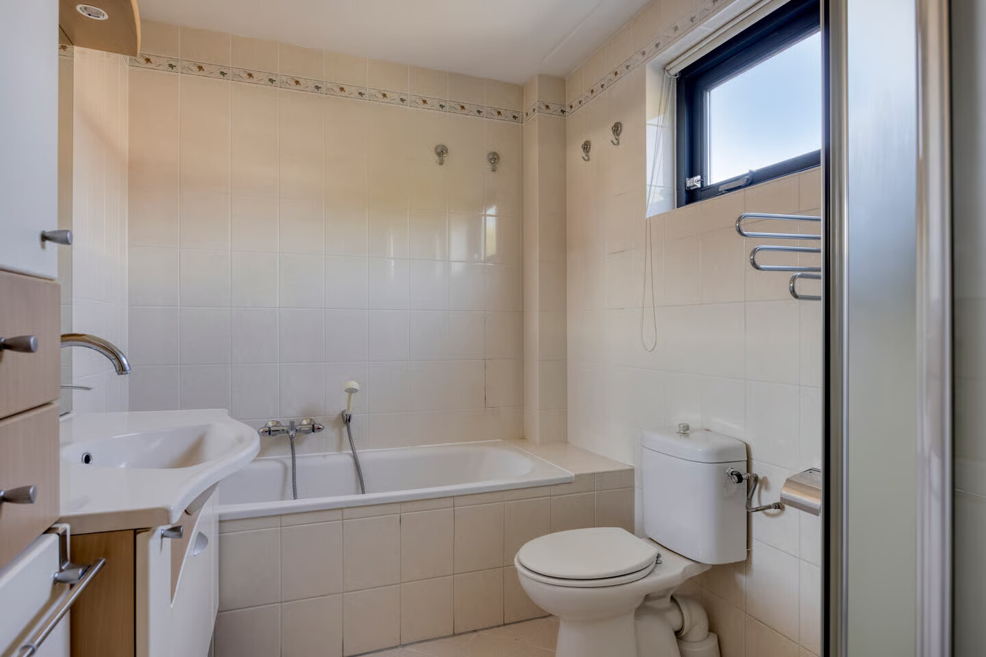 Tussenwoning te koop: Batenhof 6, Eindhoven
