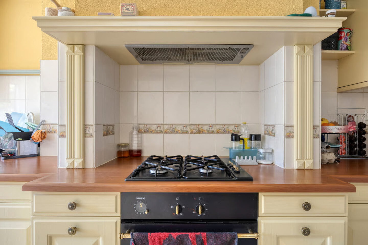 Tussenwoning te koop: Batenhof 6, Eindhoven