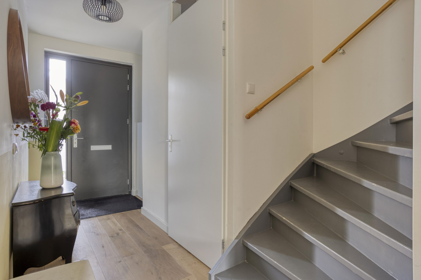 Hoekwoning te koop: Douglashout 110, Eindhoven