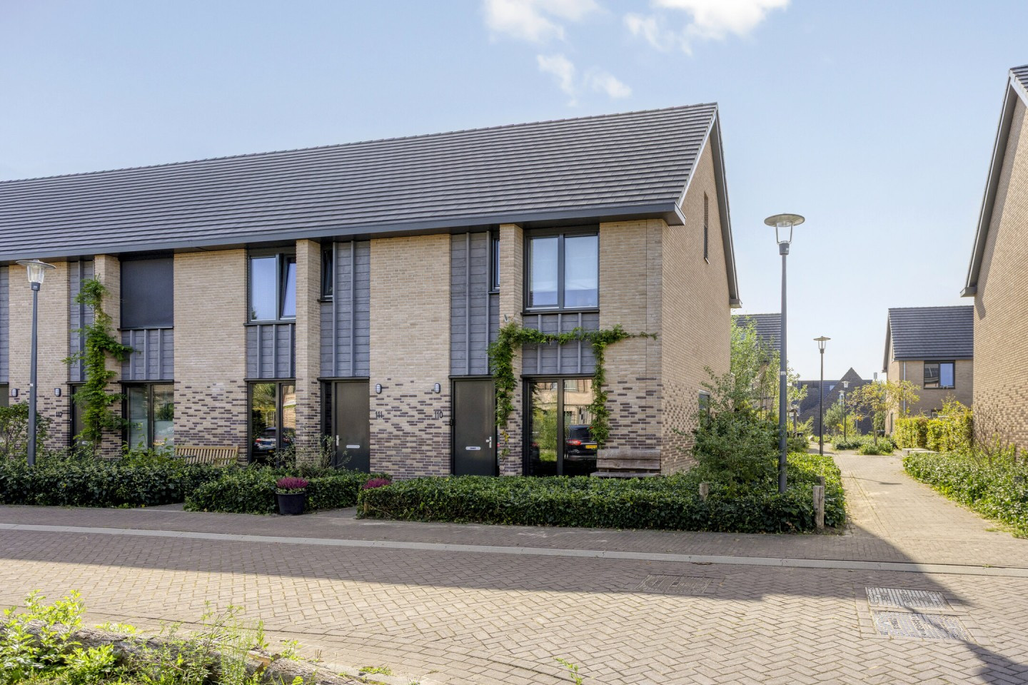 Hoekwoning te koop: Douglashout 110, Eindhoven