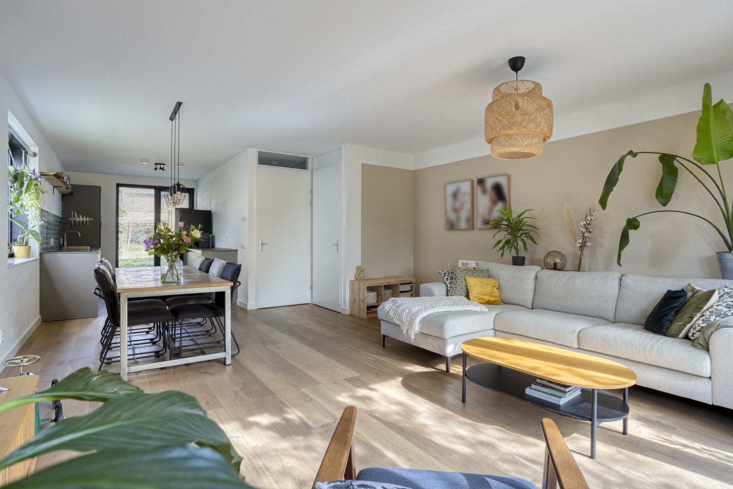 Hoekwoning te koop: Douglashout 110, Eindhoven