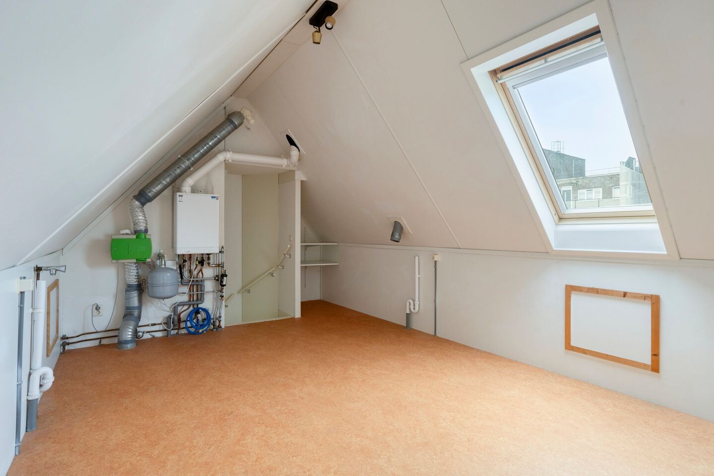 Tussenwoning te koop: Cornelis Bloemaertstraat 26, Eindhoven