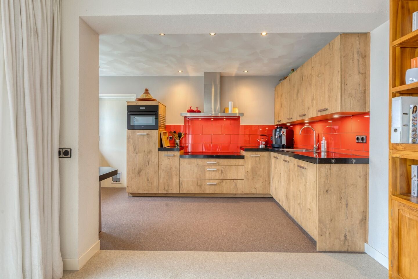 Tussenwoning te koop: Europalaan 148, Eindhoven