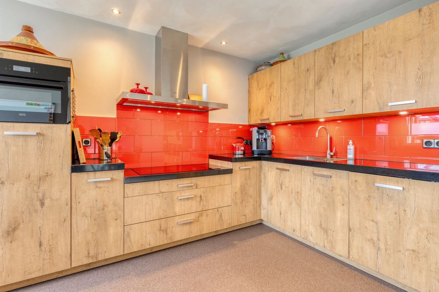 Tussenwoning te koop: Europalaan 148, Eindhoven