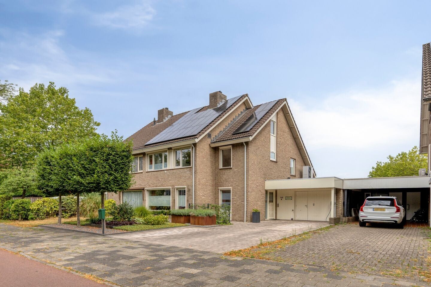 Tussenwoning te koop: Europalaan 148, Eindhoven