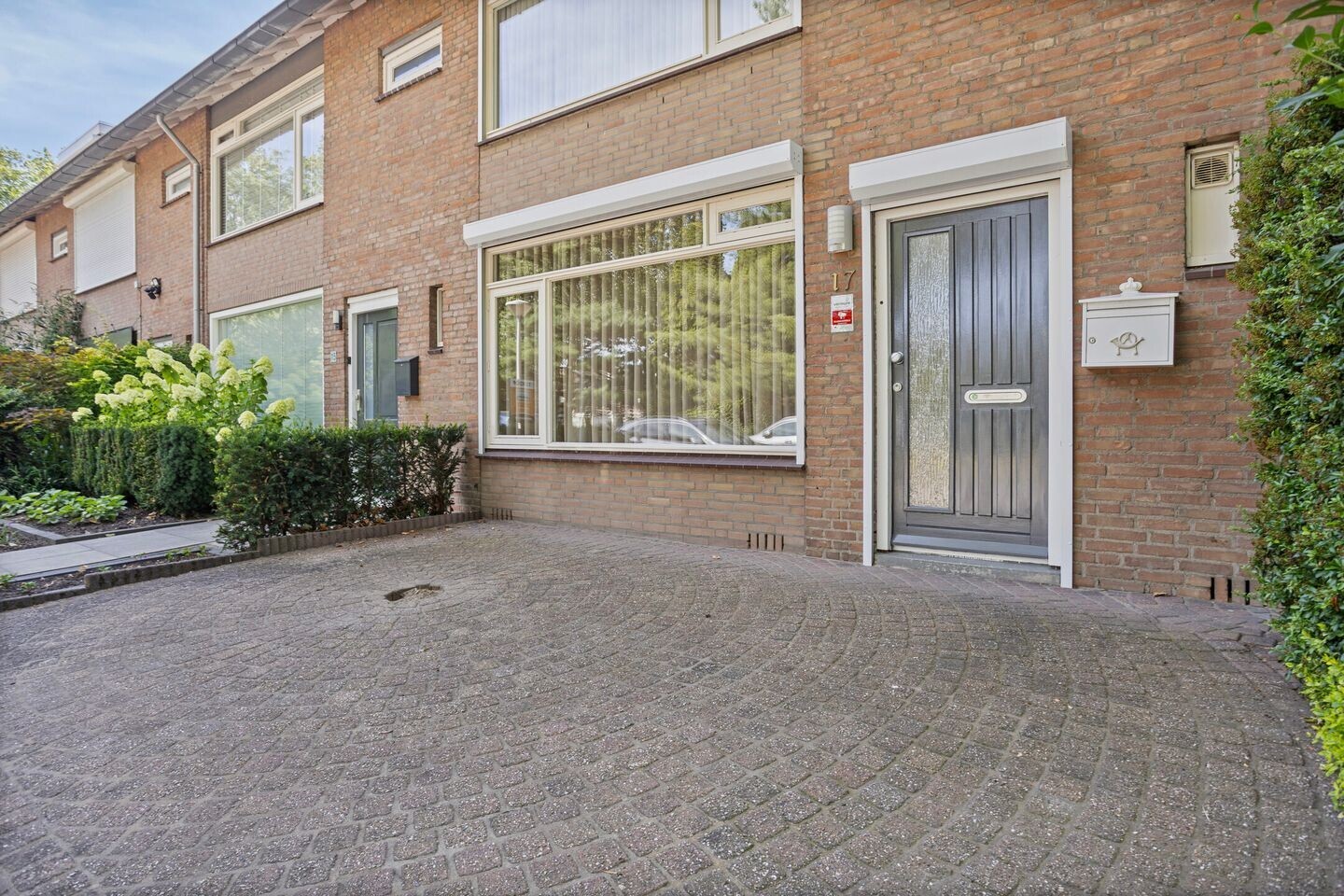 Tussenwoning te koop: Generaal van der Leythenlaan 17, Eindhoven