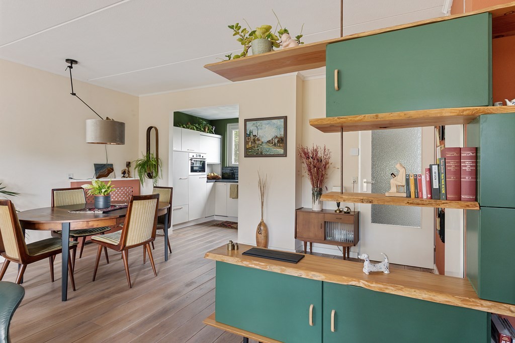 Hoekwoning te koop: Generaal van Heutszlaan 1, Eindhoven
