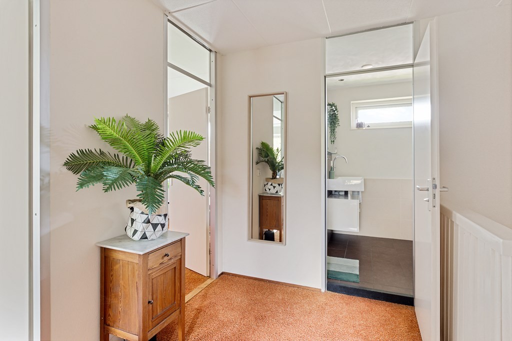 Hoekwoning te koop: Generaal van Heutszlaan 1, Eindhoven