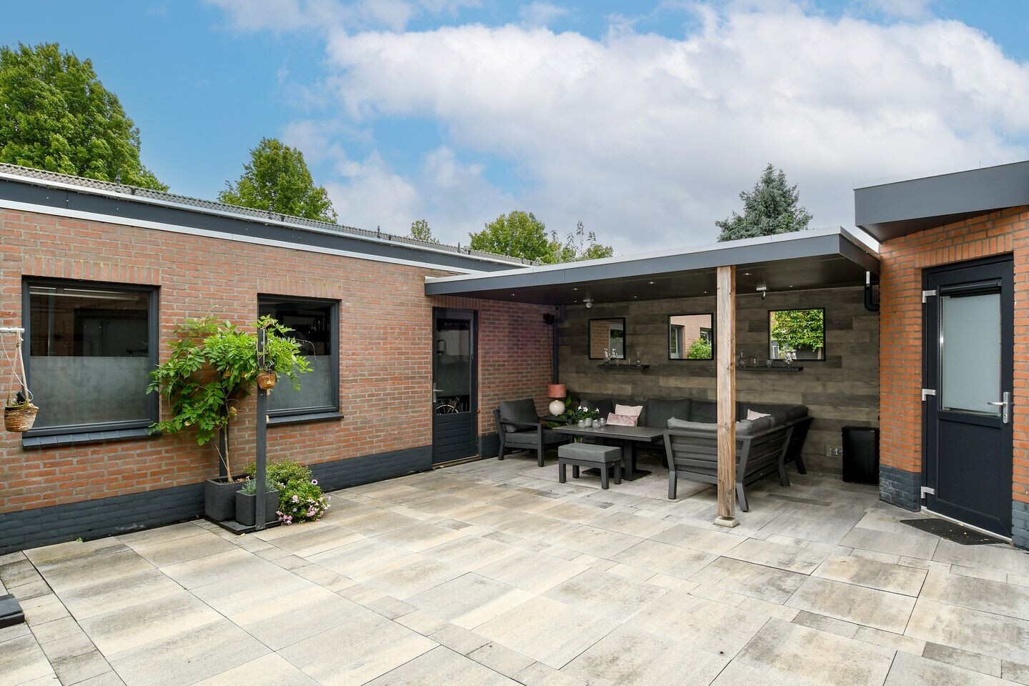 Hoekwoning te koop: Generaal des Tombepad 1, Eindhoven