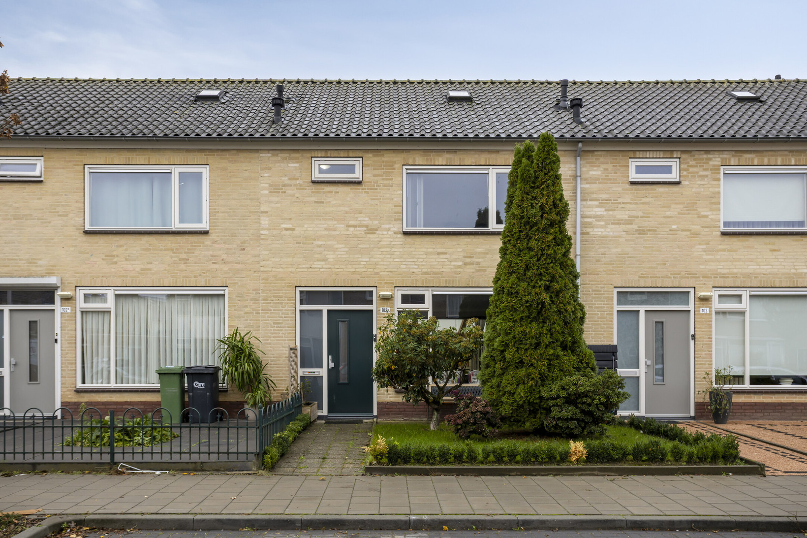 Tussenwoning te koop: Generaal Dibbetslaan 102A, Eindhoven
