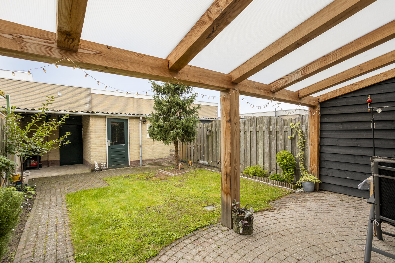 Tussenwoning te koop: Generaal Dibbetslaan 102A, Eindhoven