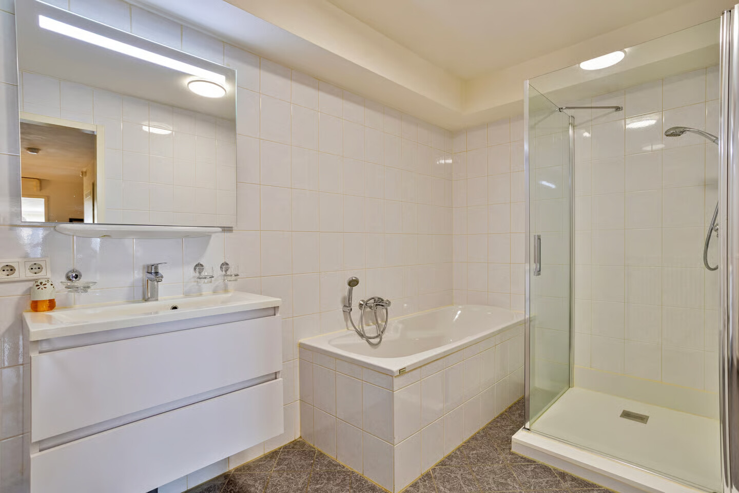 Appartement te koop: Winkelcentrum Woensel 149, Eindhoven