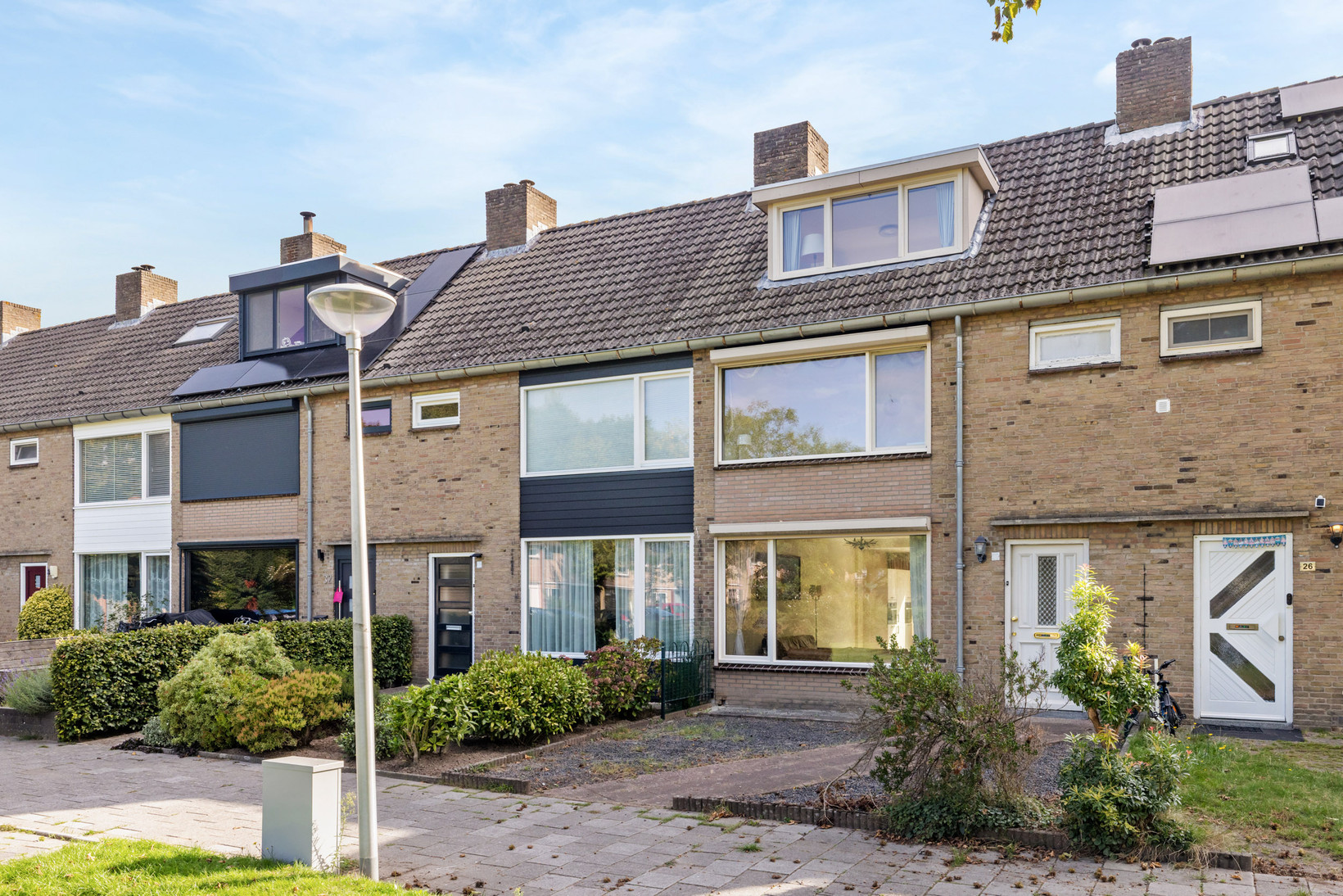 Tussenwoning te koop: Adelaertstraat 28, Eindhoven