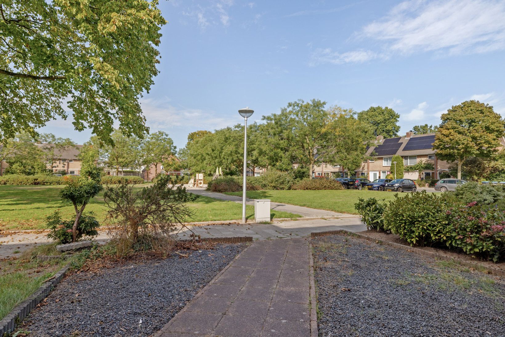 Tussenwoning te koop: Adelaertstraat 28, Eindhoven