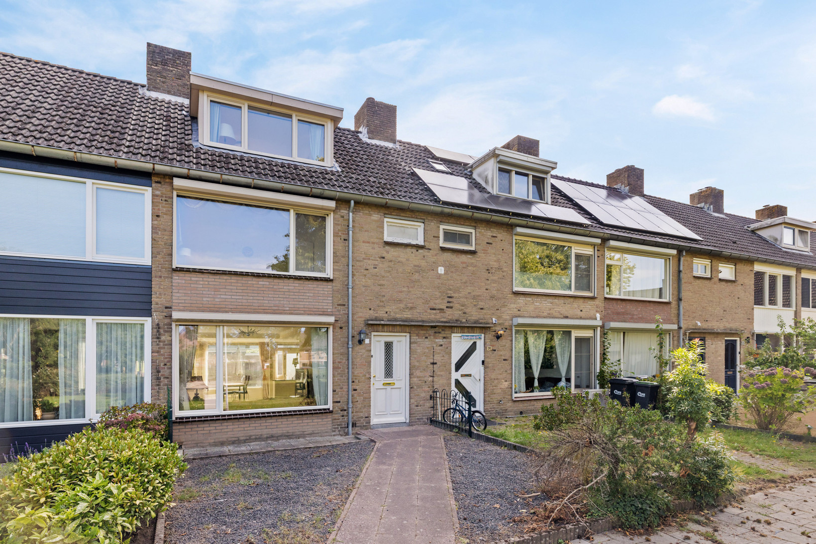 Tussenwoning te koop: Adelaertstraat 28, Eindhoven