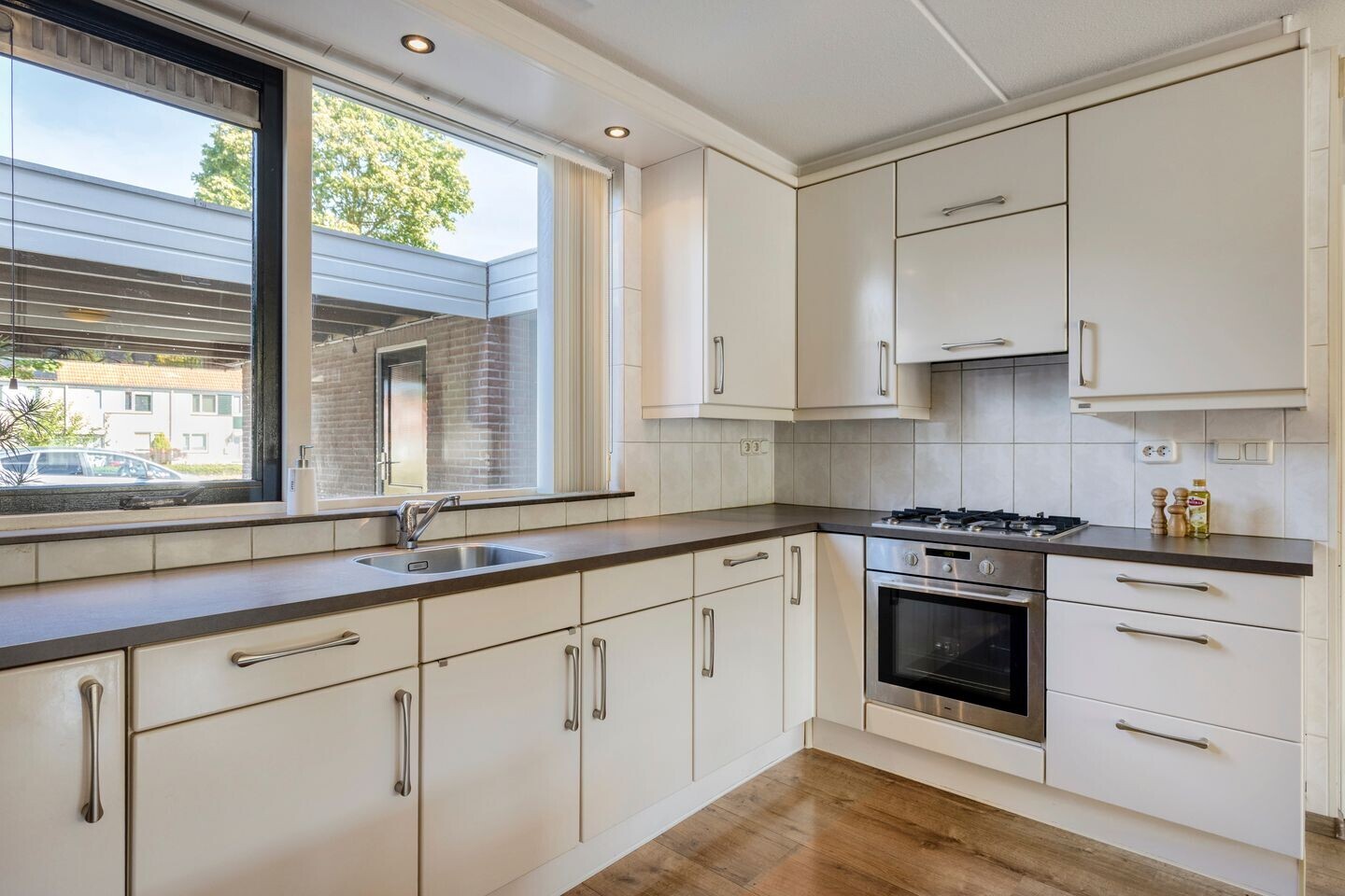 Tussenwoning te koop: Spaaihoefweg 16, Eindhoven