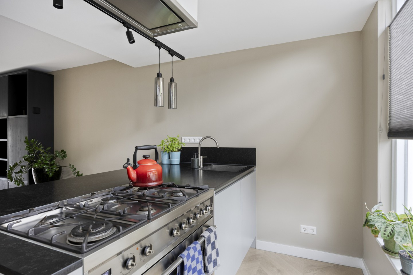 Tussenwoning te koop: Compiègnehof 5, Eindhoven