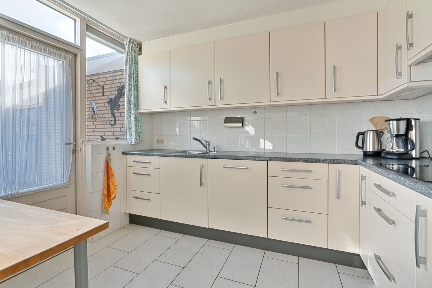 Tussenwoning te koop: Broodberglaan 10, Eindhoven