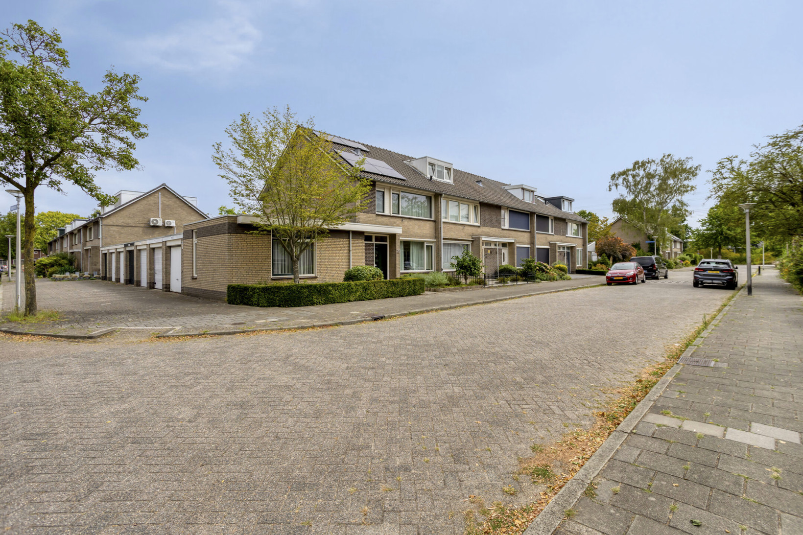Tussenwoning te koop: Zuiderzeelaan 20, Eindhoven