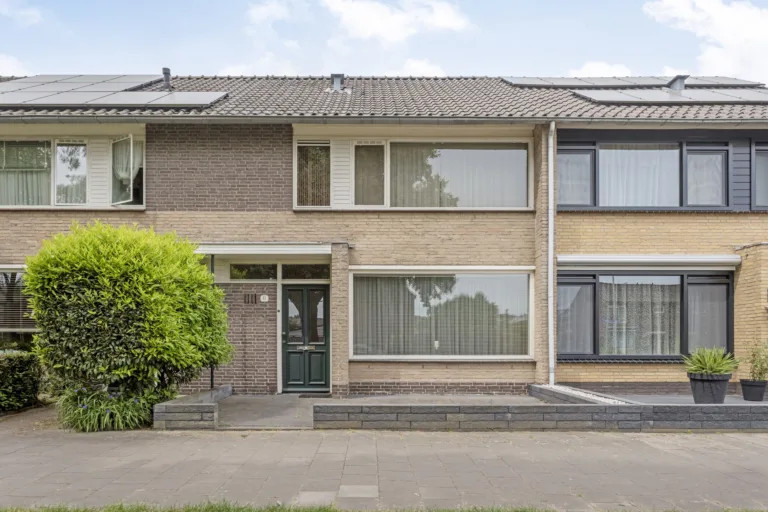 Tussenwoning te koop: Noordzeelaan 27, Eindhoven