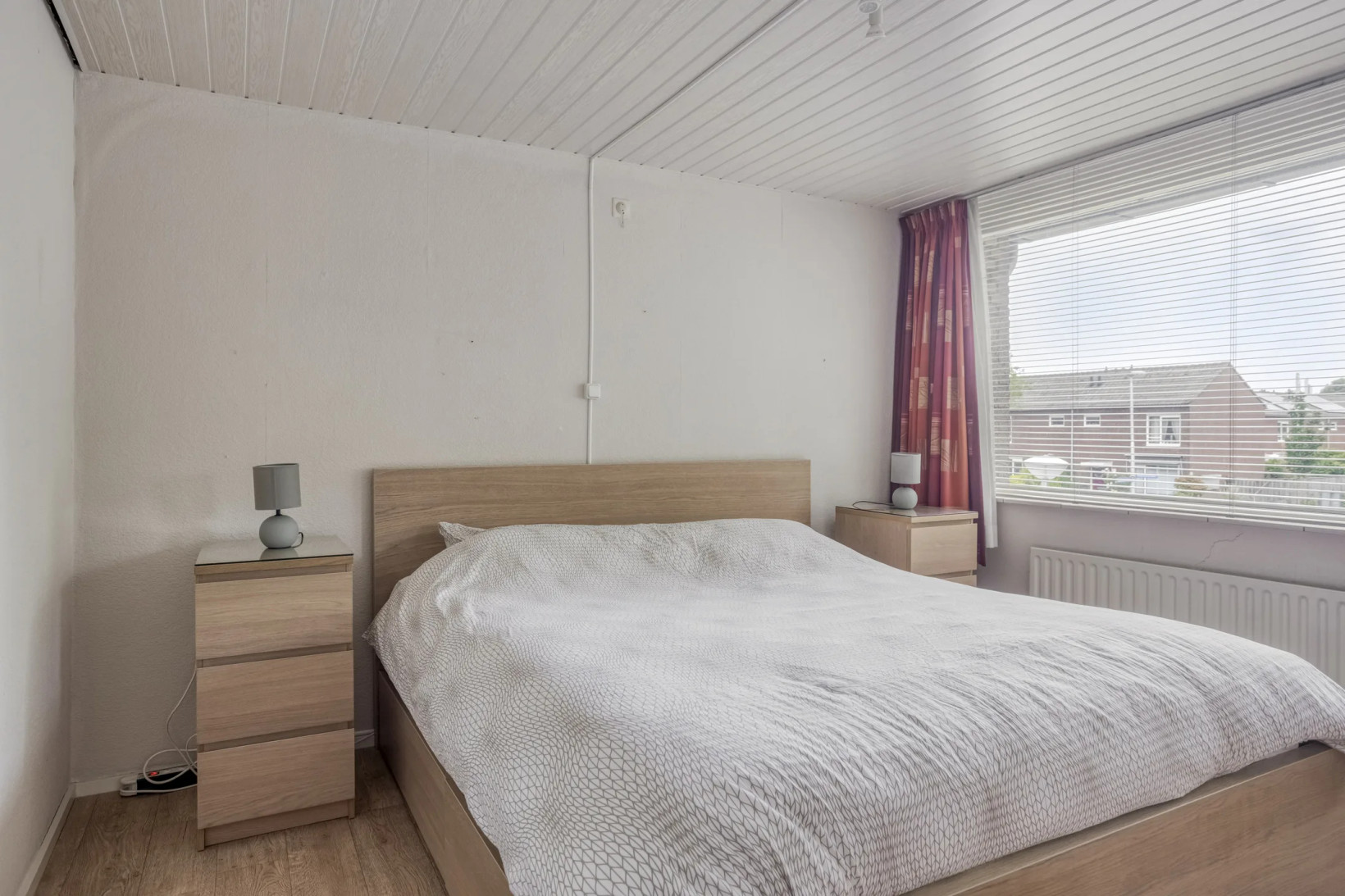 Tussenwoning te koop: Noordzeelaan 27, Eindhoven