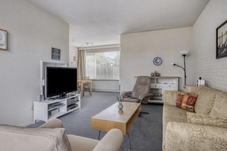 Tussenwoning te koop: Noordzeelaan 27, Eindhoven