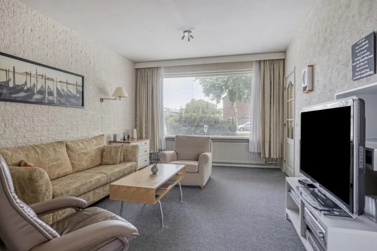Tussenwoning te koop: Noordzeelaan 27, Eindhoven