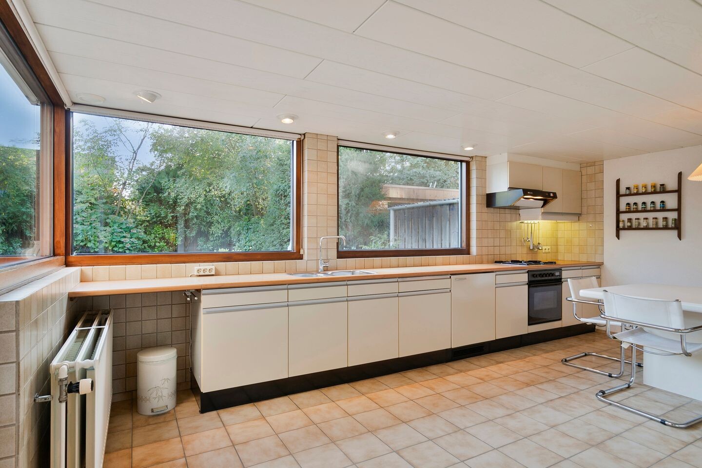 Tussenwoning te koop: Leuvenlaan 13, Eindhoven