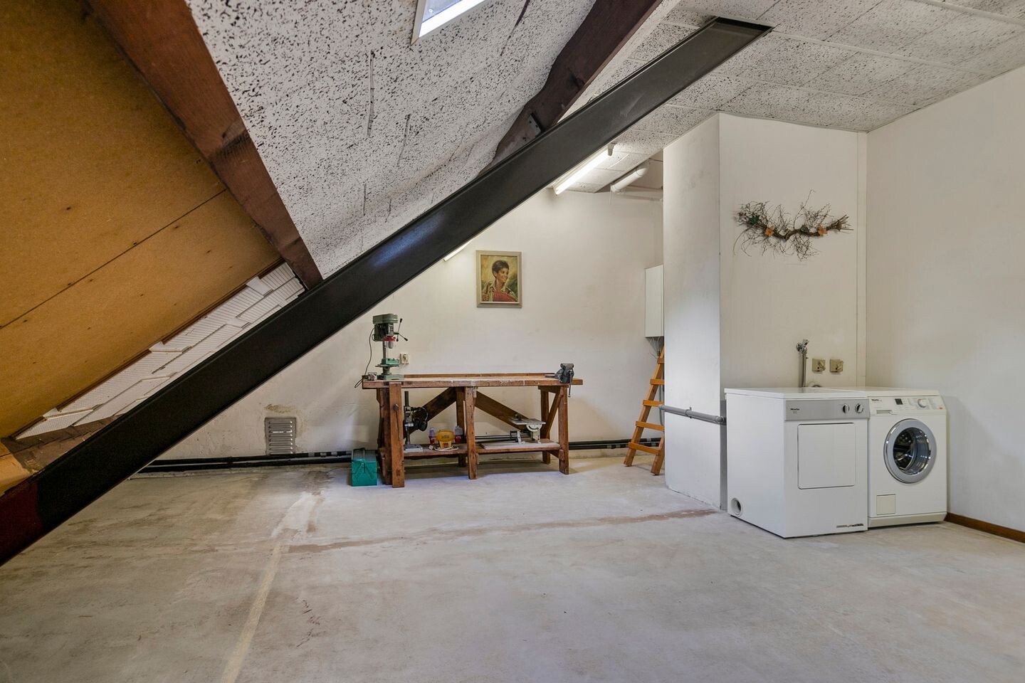 Tussenwoning te koop: Leuvenlaan 13, Eindhoven