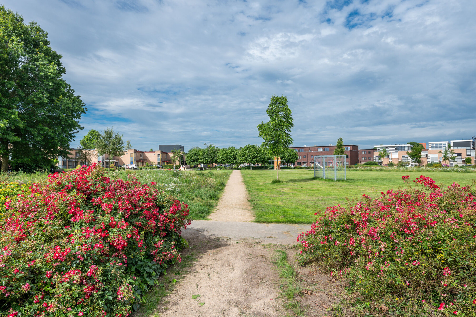Tussenwoning te koop: Roodkapje 76, Eindhoven